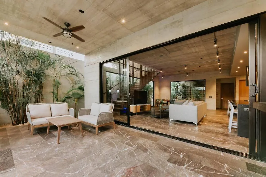 Villa Tuuk: Luxury 5-Bedroom Villa with Private Pool and Concierge Tulum