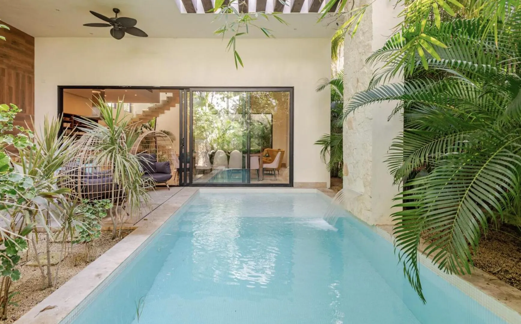 Hum Living Luxury Villas تولوم